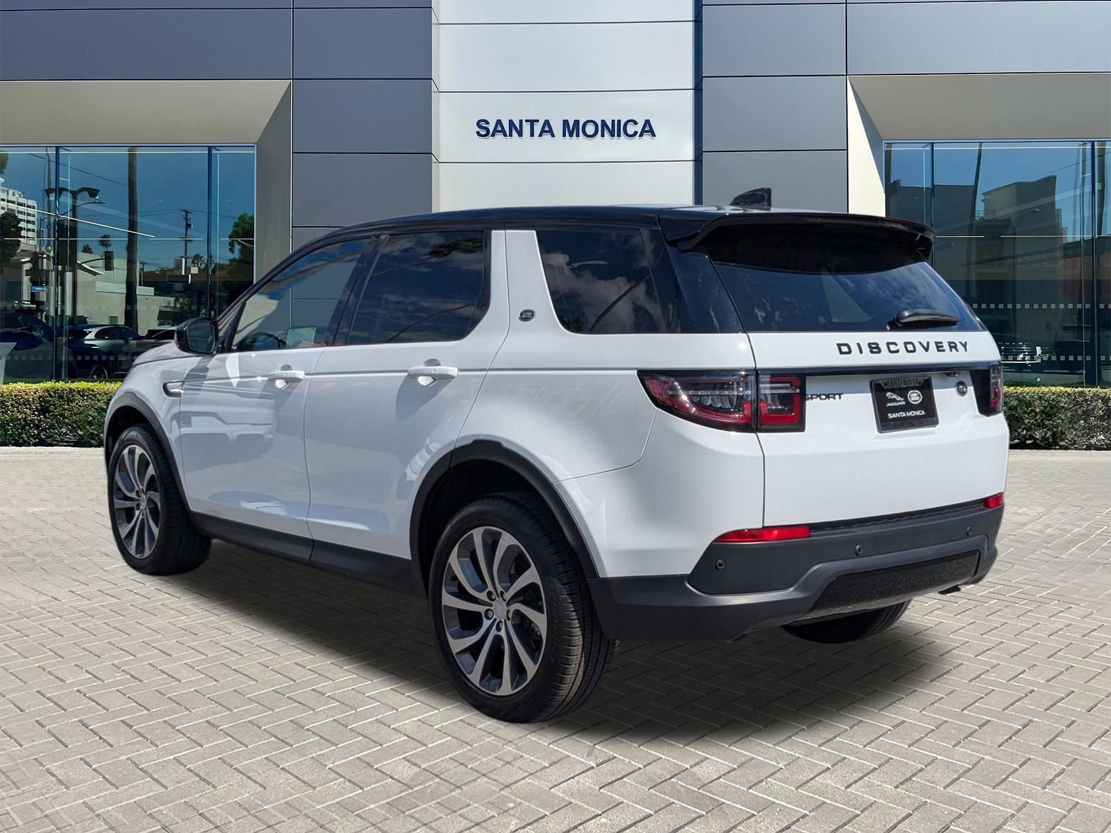 2023 Land Rover Discovery Sport SE photo 8