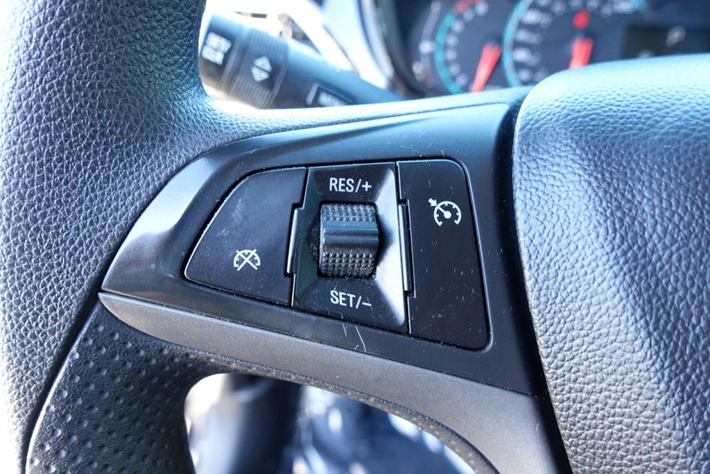 2021 Chevrolet Spark 1LT photo 13