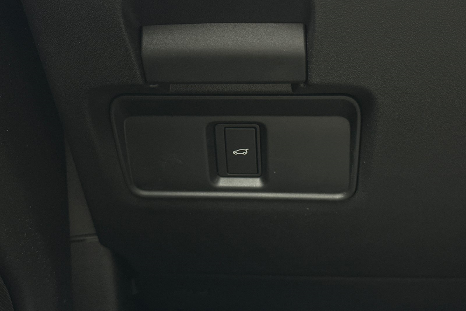 2026 Land Rover Range Rover Evoque Dynamic SE photo 29