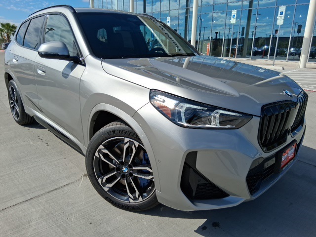 2026 BMW X1 28i's photo