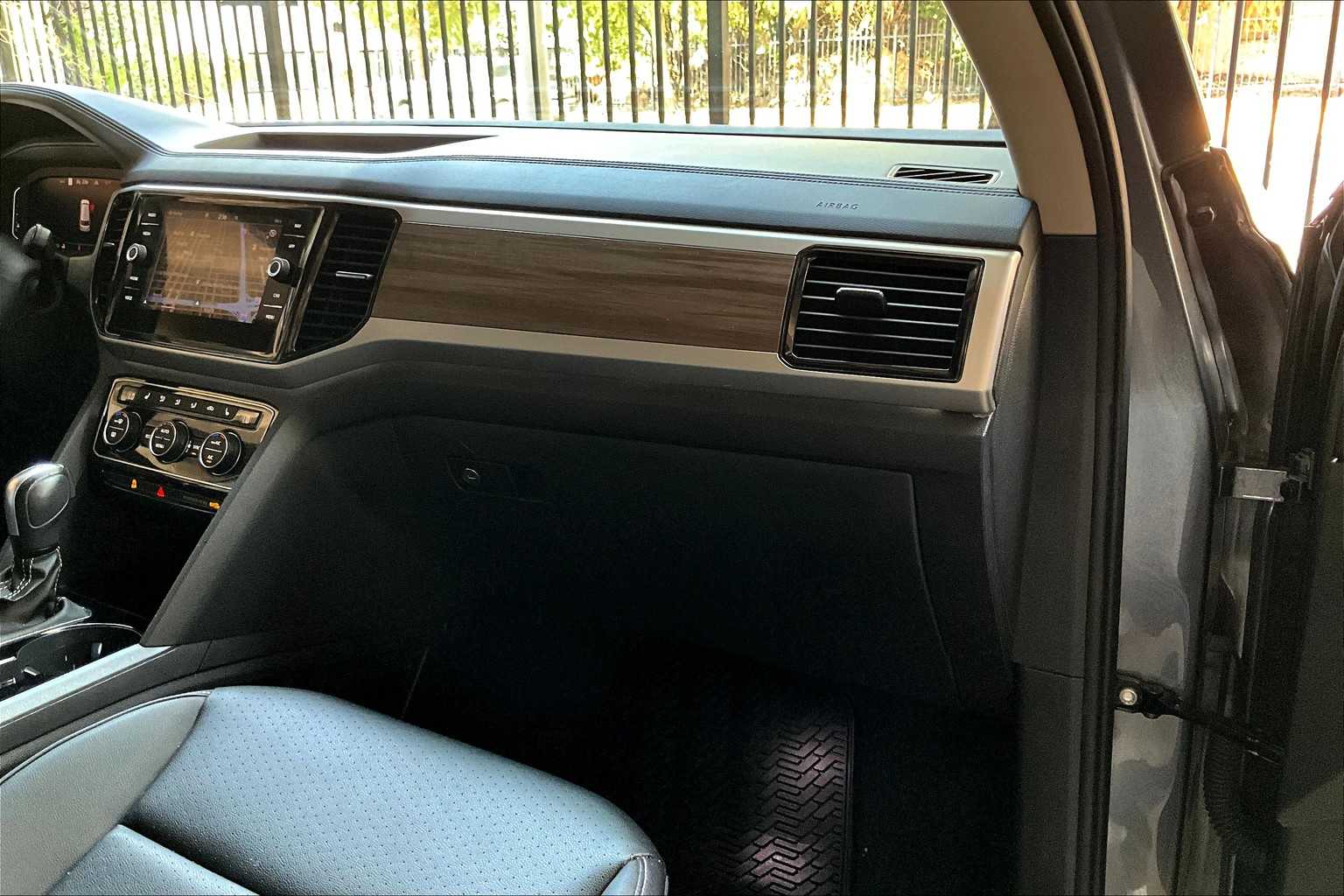 2023 Volkswagen Atlas V6 SEL photo 13