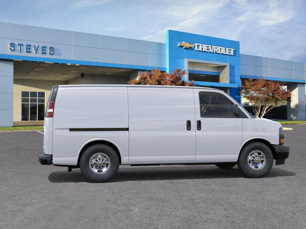 2025 Chevrolet Express Cargo 2500 photo 2