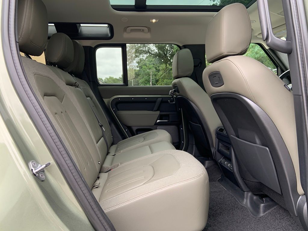2021 Land Rover Defender 110 S photo 20
