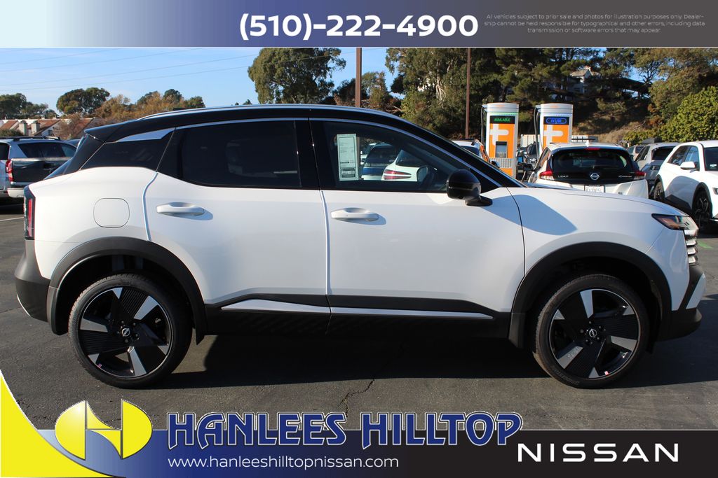 2025 Nissan Kicks SR photo 4