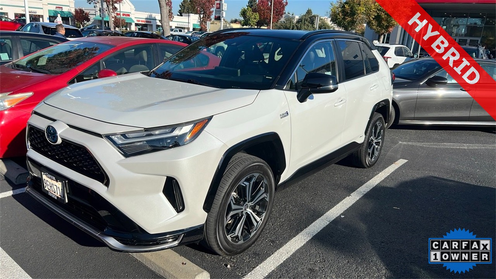 2023 Toyota RAV4 XSE's photo