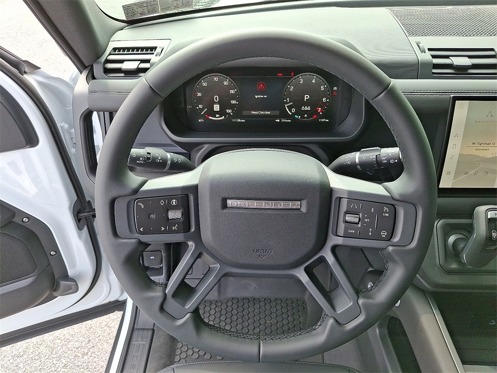 2025 Land Rover Defender 110 S photo 12