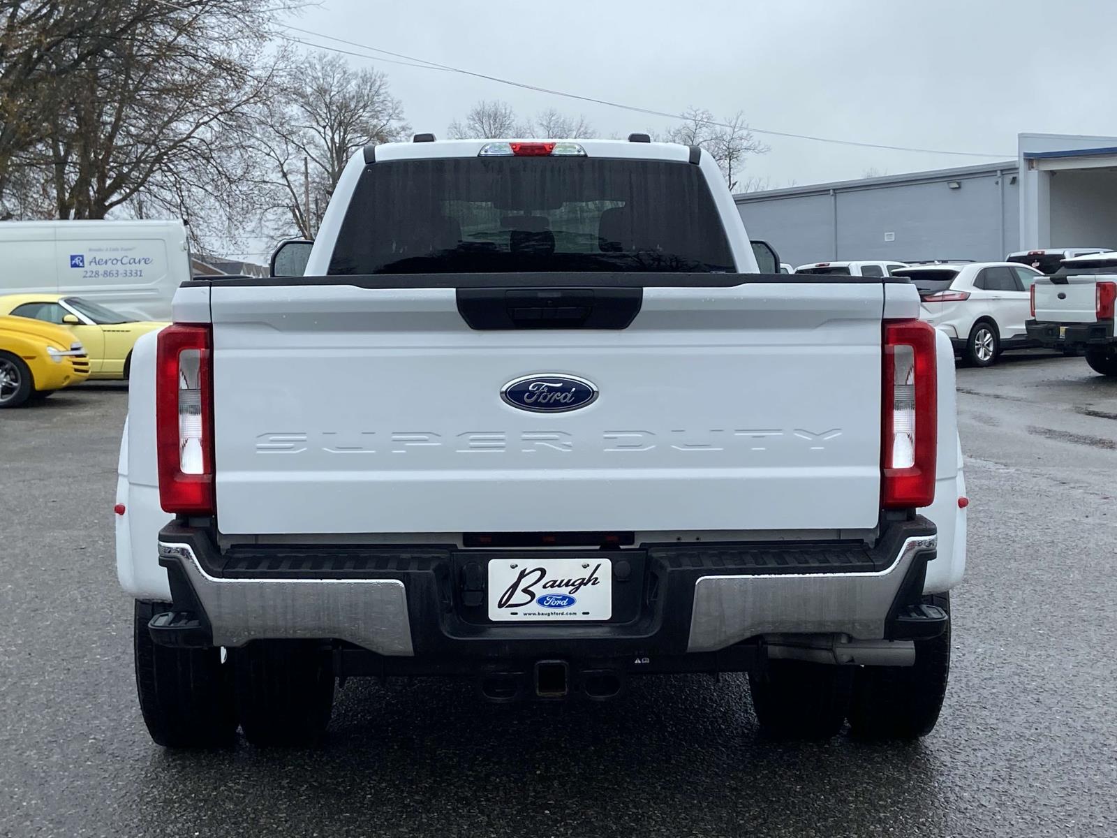 2024 Ford F-350 XLT photo 4