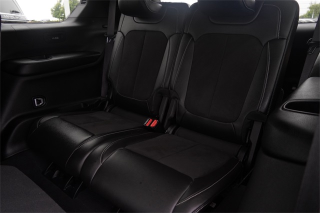 2024 Jeep Grand Cherokee Altitude photo 11