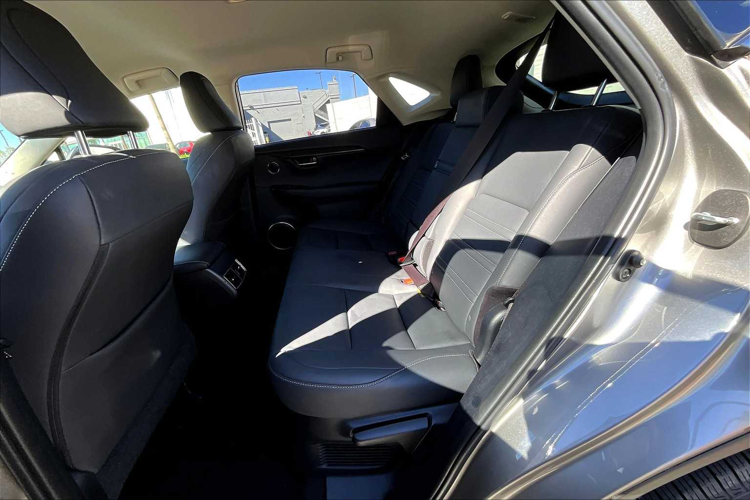 2020 Lexus NX 300 photo 18