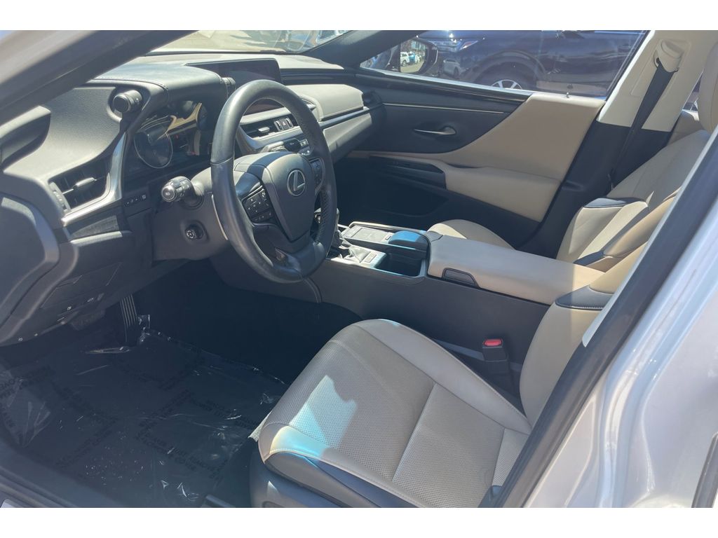 2020 Lexus ES 350 Base photo 9