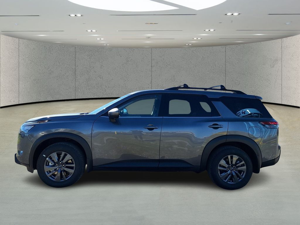 2025 Nissan Pathfinder SV photo 2
