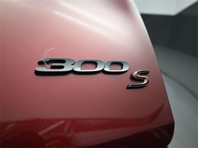 2021 Chrysler 300 S photo 25