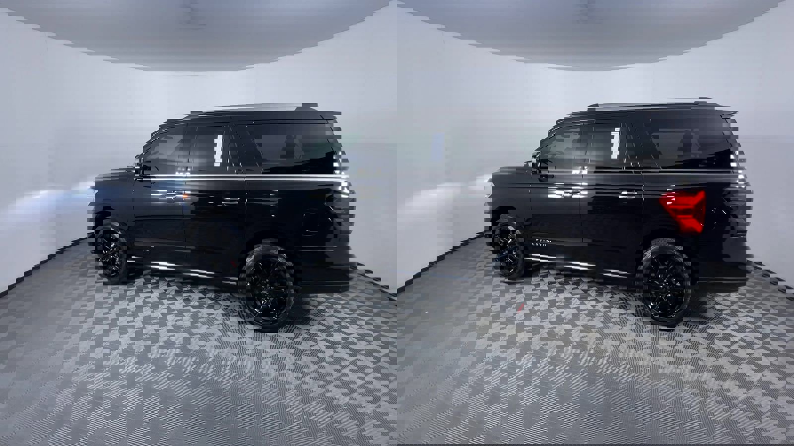 2024 Ford Expedition MAX Platinum photo 6