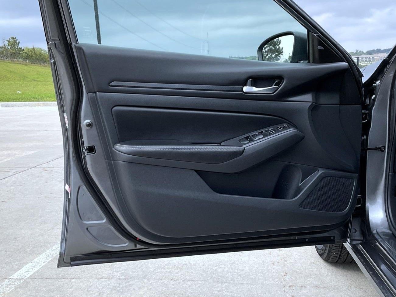 2024 Nissan Altima 2.5 SV photo 9