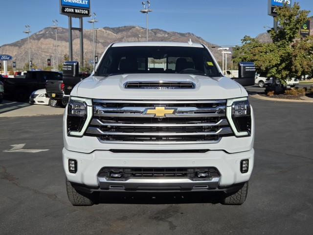 2026 Chevrolet Silverado 3500HD High Country photo 2