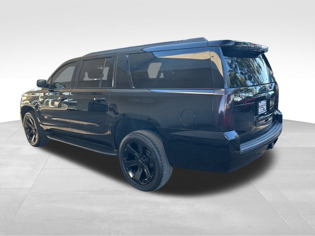2019 Chevrolet Suburban LS photo 3