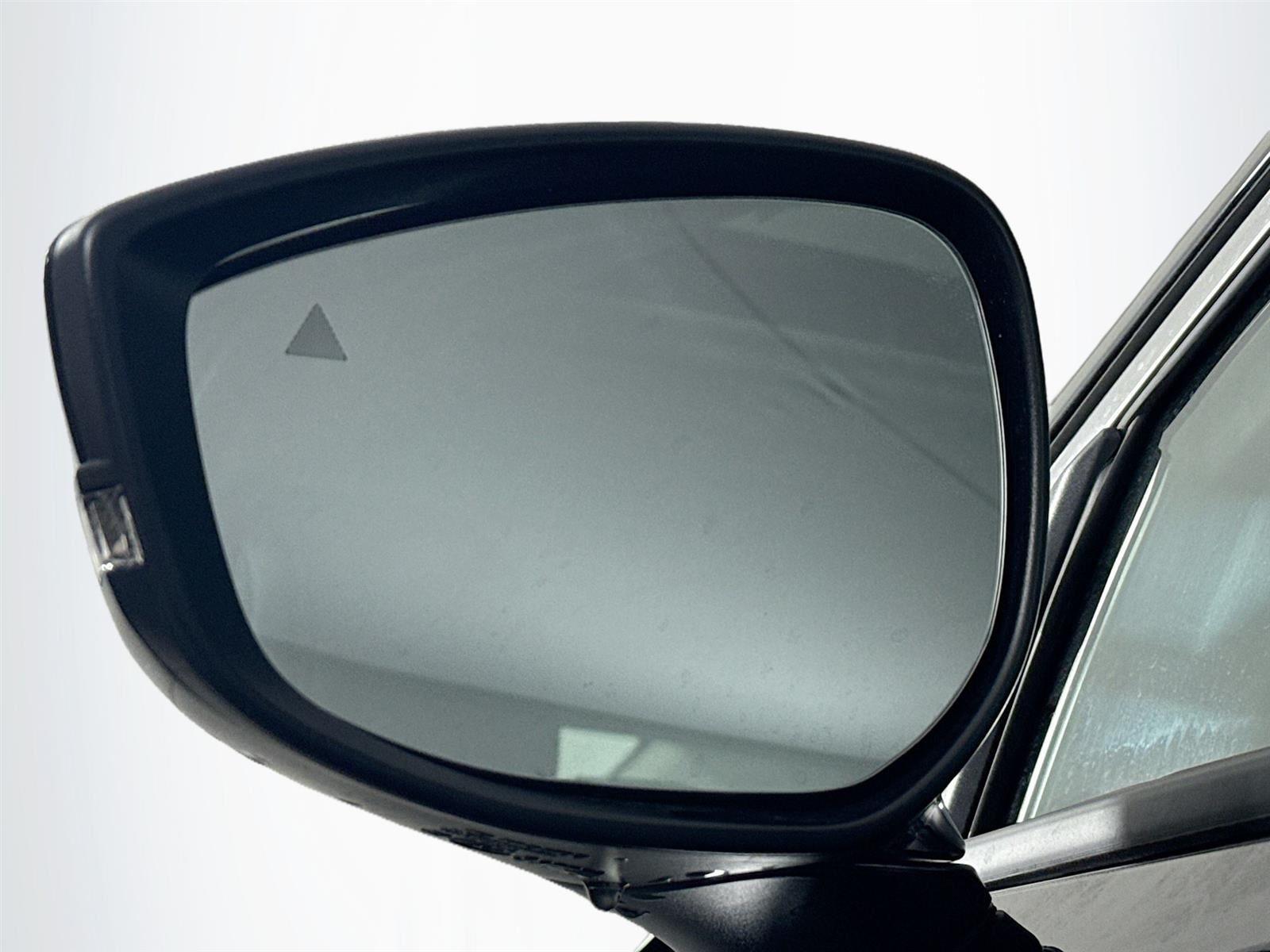 2025 Mazda Mazda3 2.5 s Preferred photo 10