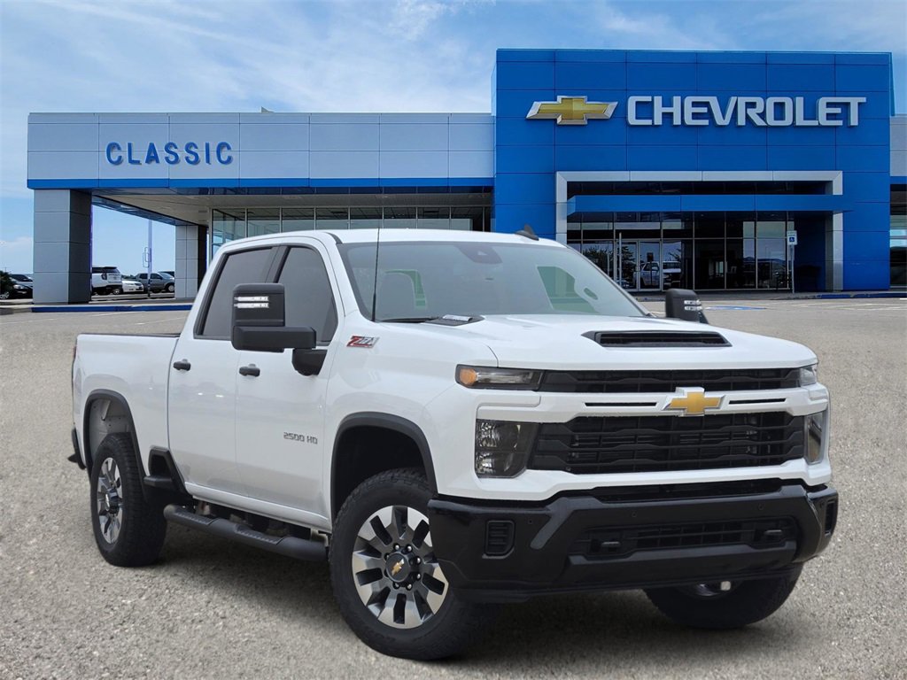 2026 Chevrolet Silverado 2500HD Custom's photo
