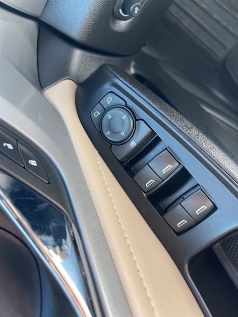 2022 Chevrolet Traverse LS photo 23