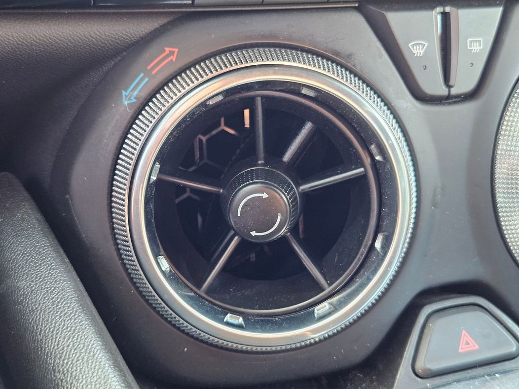 2023 Chevrolet Camaro 1LT photo 23