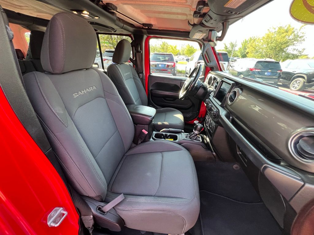 2019 Jeep Wrangler Unlimited Sahara photo 23