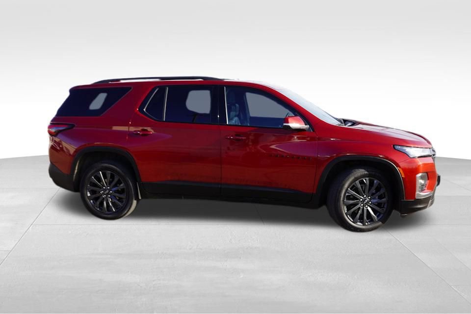 2023 Chevrolet Traverse RS photo 2
