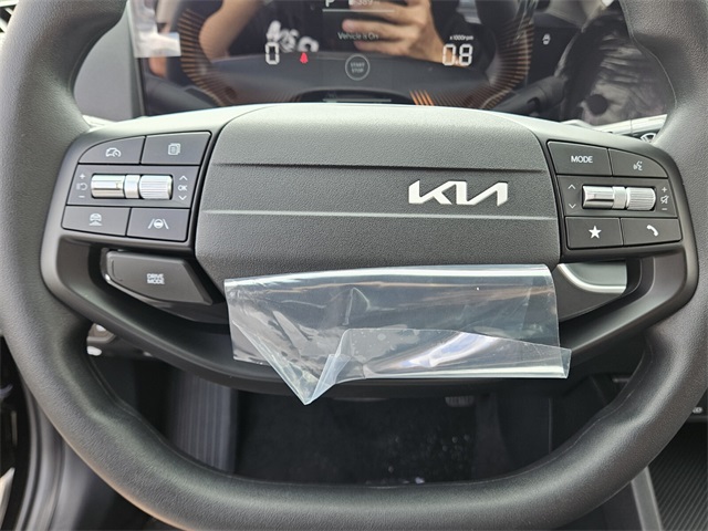 2025 Kia K4 LXS photo 19