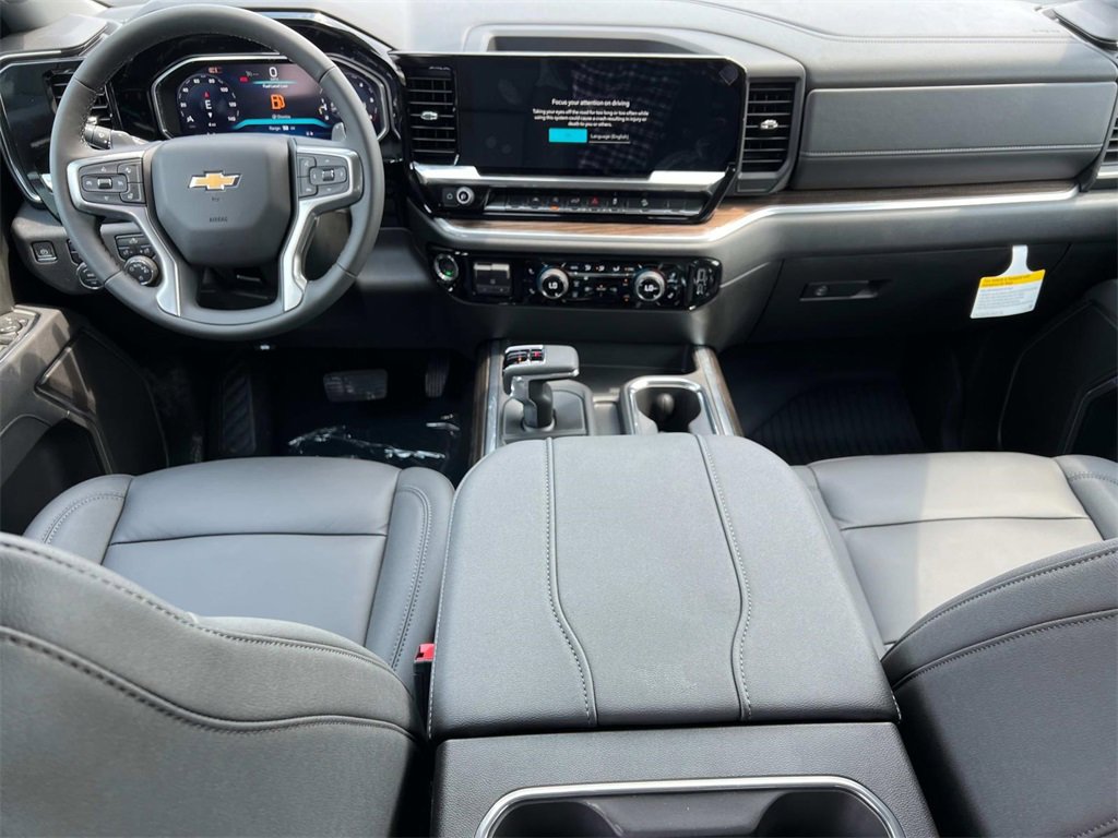 2026 Chevrolet Silverado 1500 LT photo 3