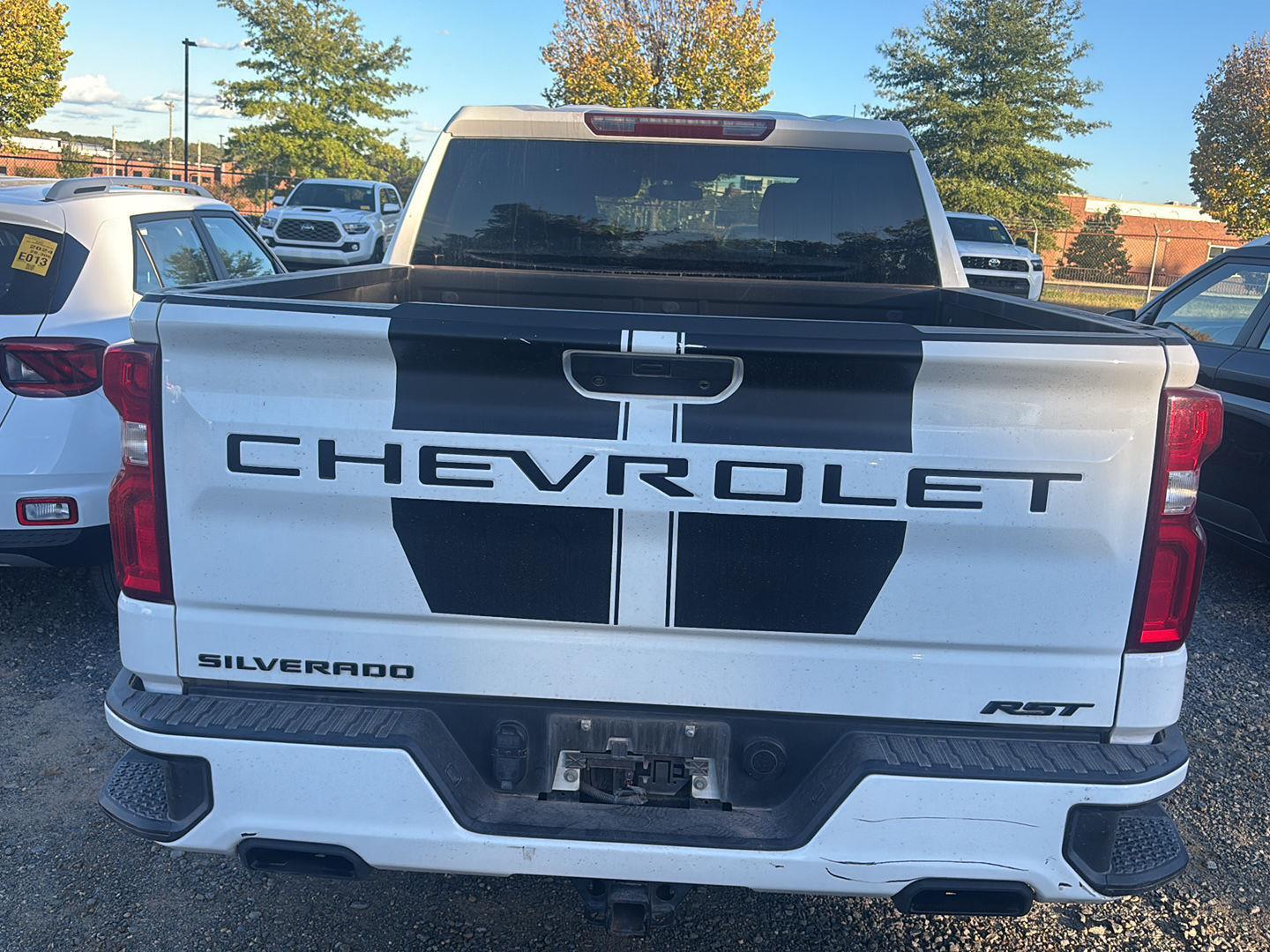 2022 Chevrolet Silverado 1500 RST photo 3