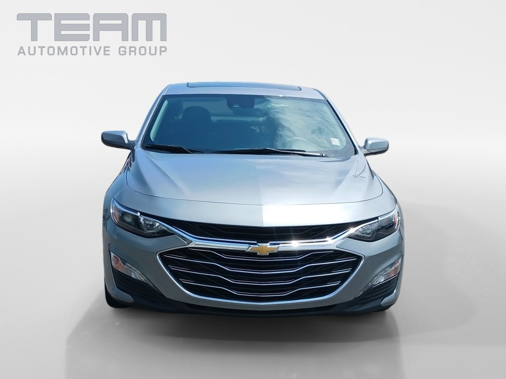 2023 Chevrolet Malibu 1LT photo 2