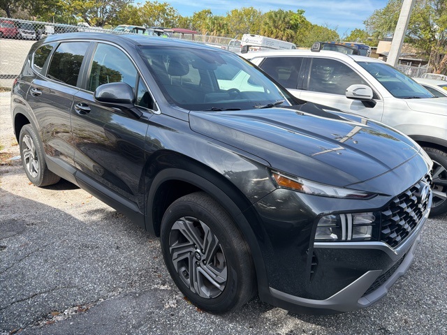 2023 Hyundai Santa Fe SE photo 2