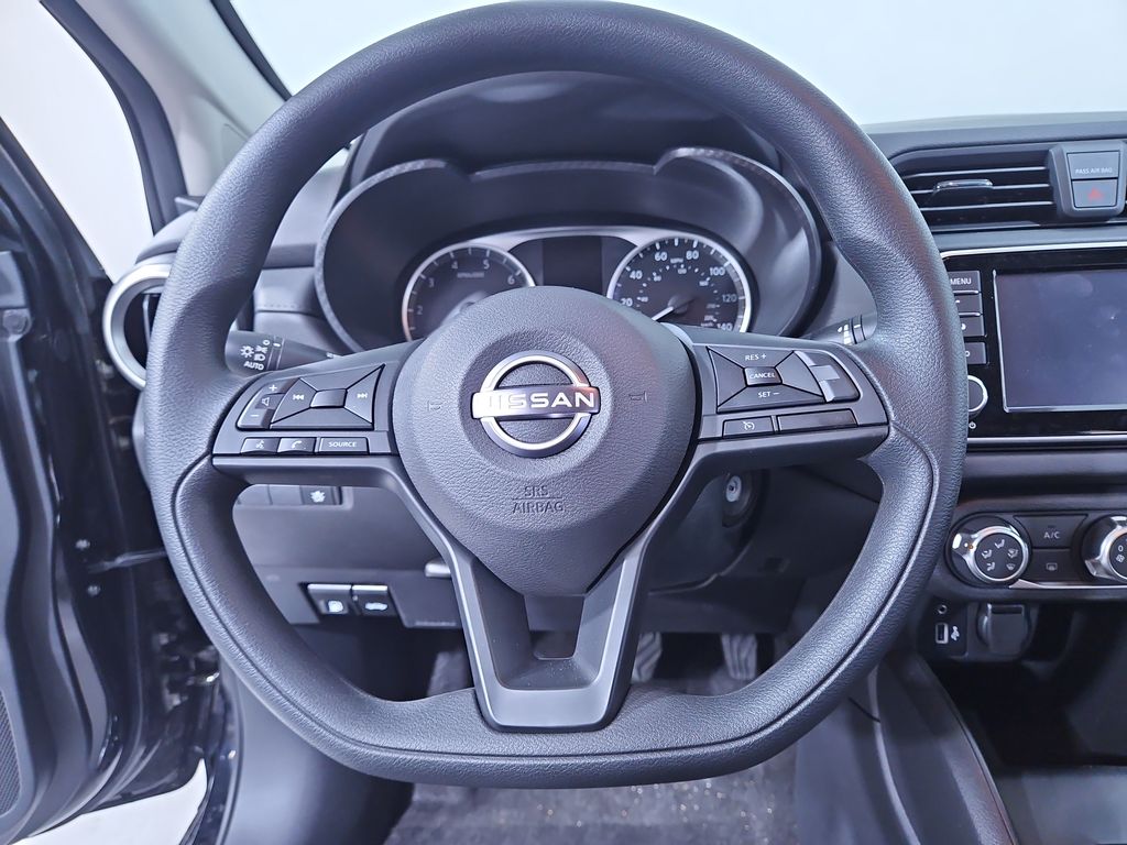 2025 Nissan Versa 1.6 S photo 13