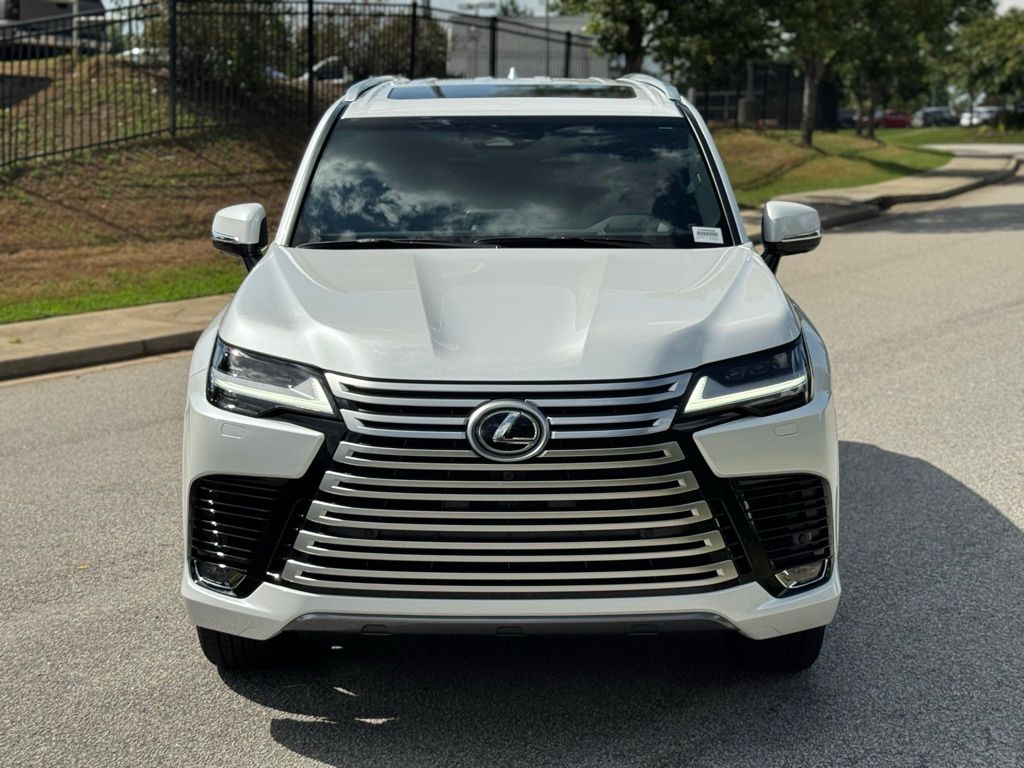 2025 Lexus LX 600 Luxury photo 7