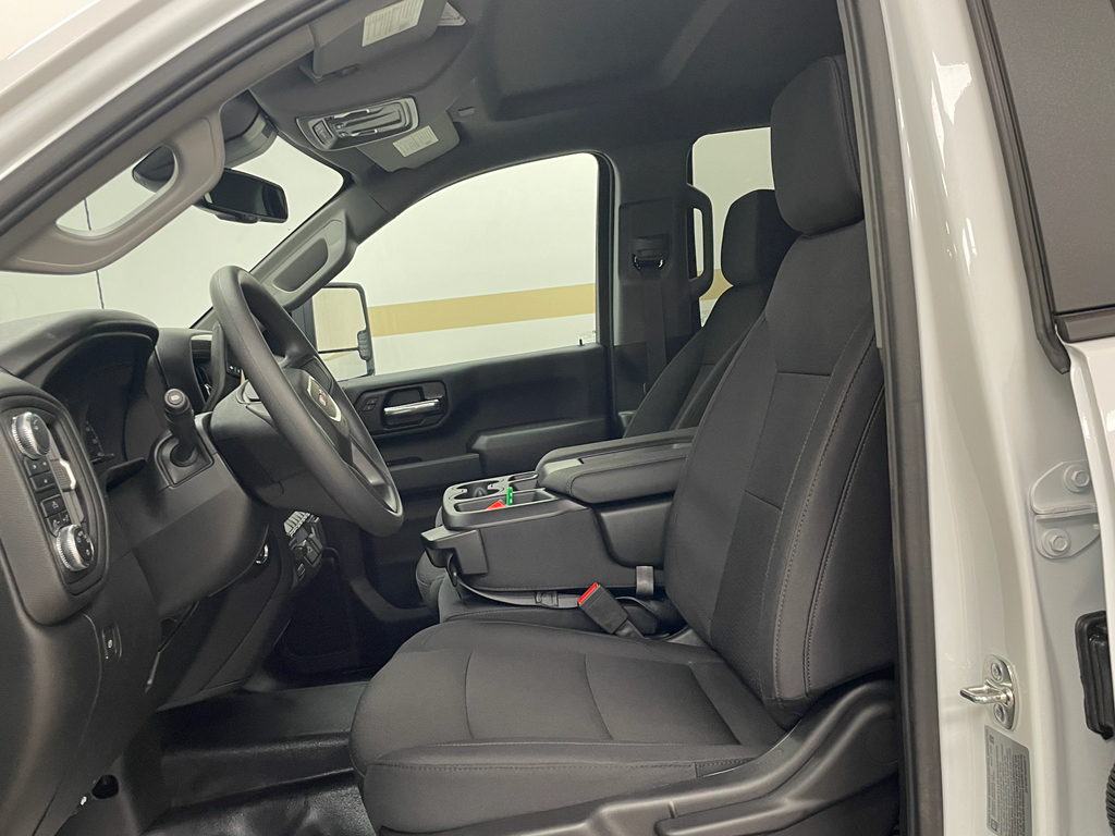 2025 Gmc Sierra 3500 HD Pro photo 4