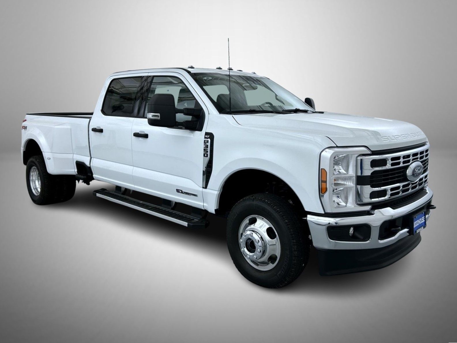 2026 Ford F-350 XLT photo 3