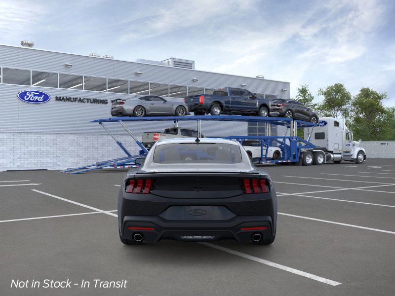 2025 Ford Mustang EcoBoost Premium photo 3