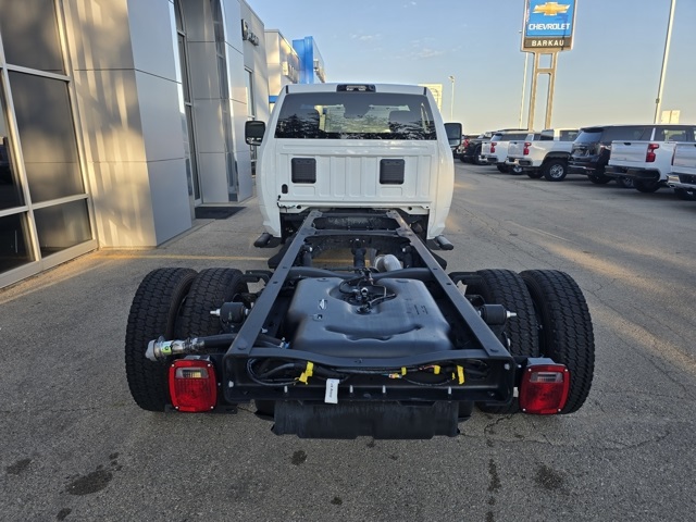 2025 Ram 5500 photo 5