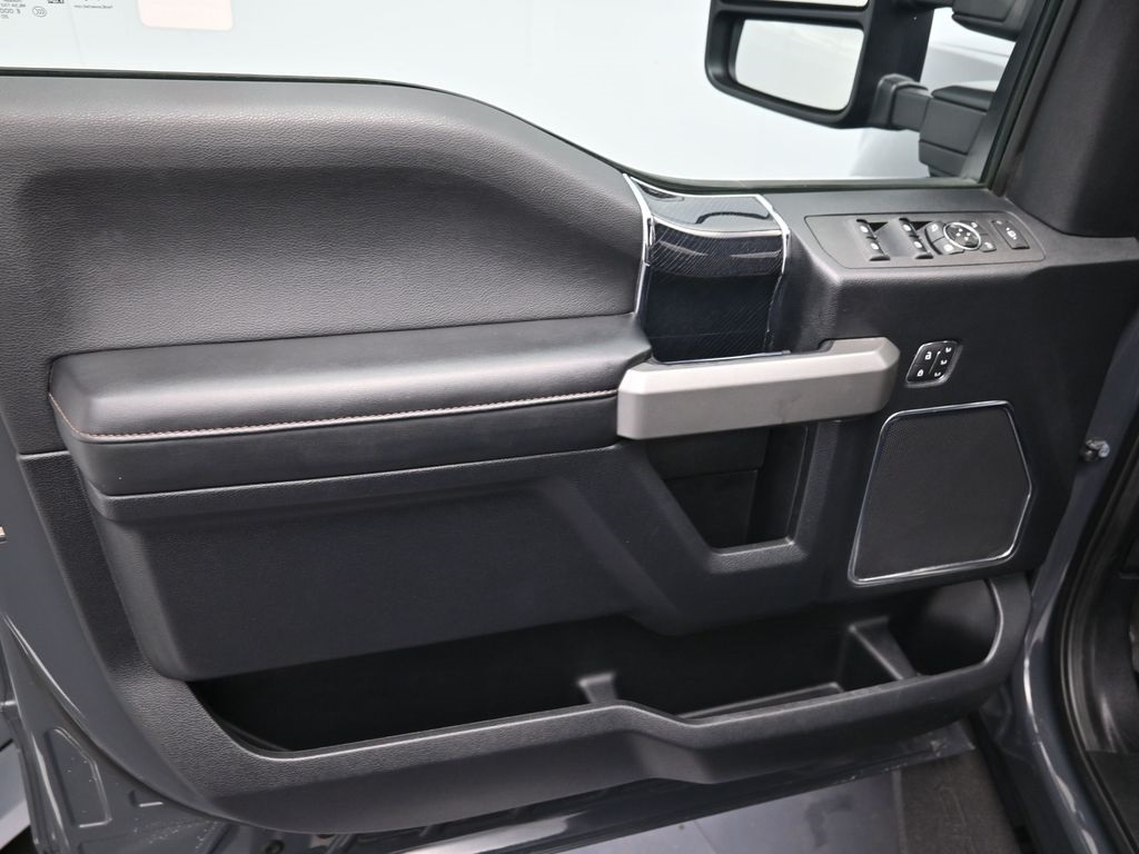 2021 Ford F-350 photo 9