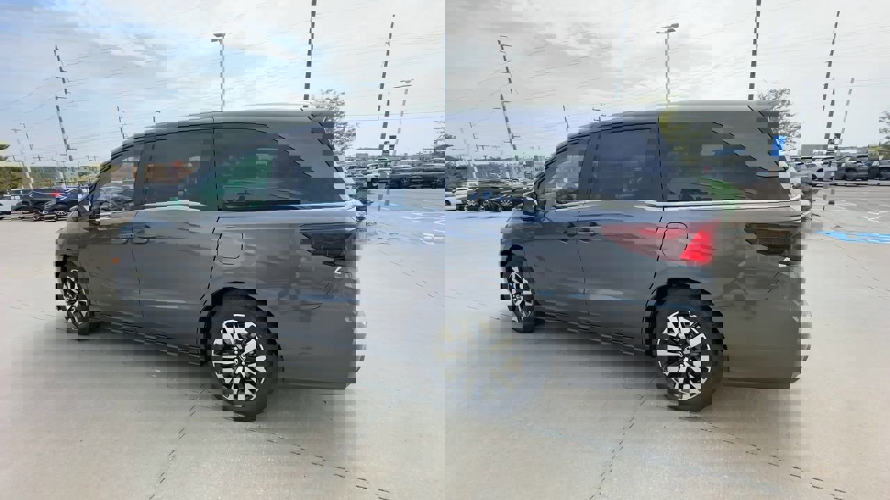 2026 Honda Odyssey EX-L photo 6
