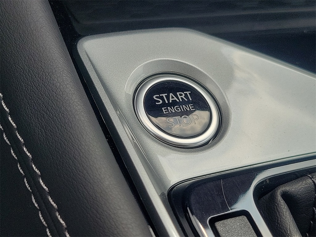 2025 Nissan Altima SV photo 17