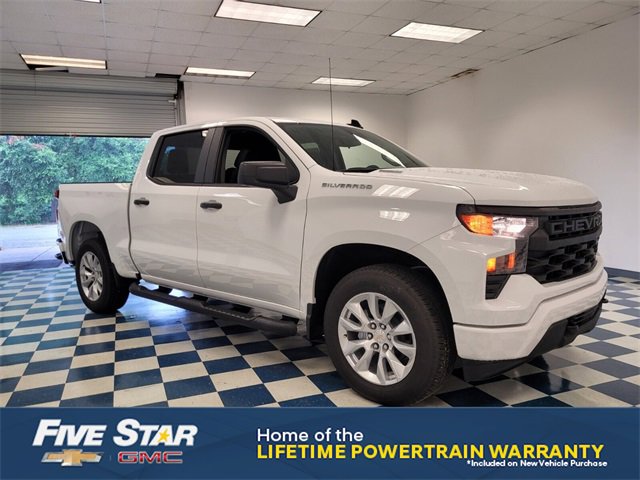 2026 Chevrolet Silverado Custom's photo