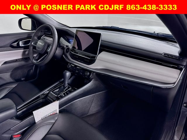 2024 Jeep Compass Limited photo 25
