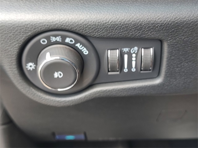 2026 Chrysler Pacifica photo 23
