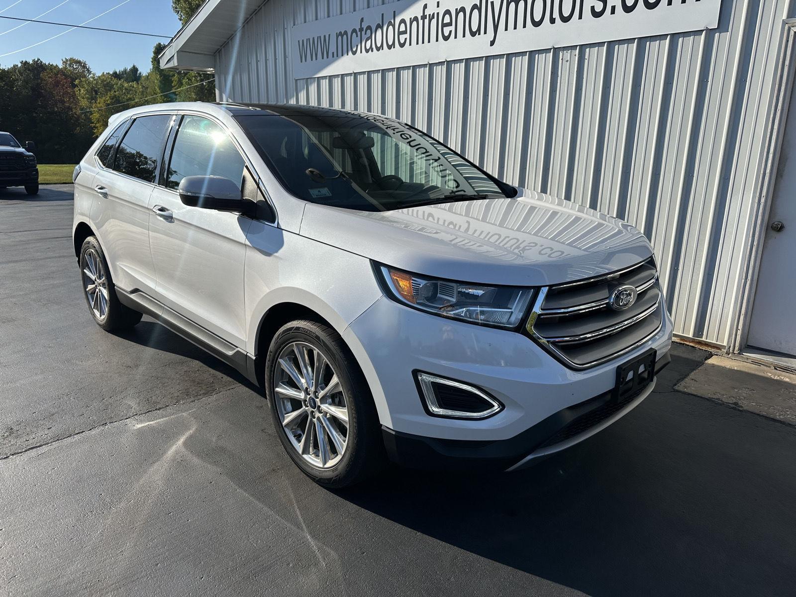 2017 Ford Edge Titanium photo 2