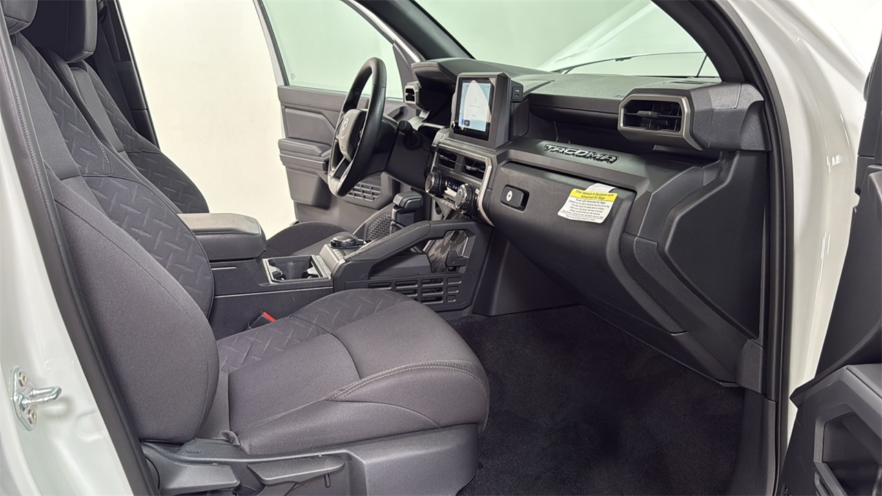2024 Toyota Tacoma SR 4x4 Double Cab photo 17