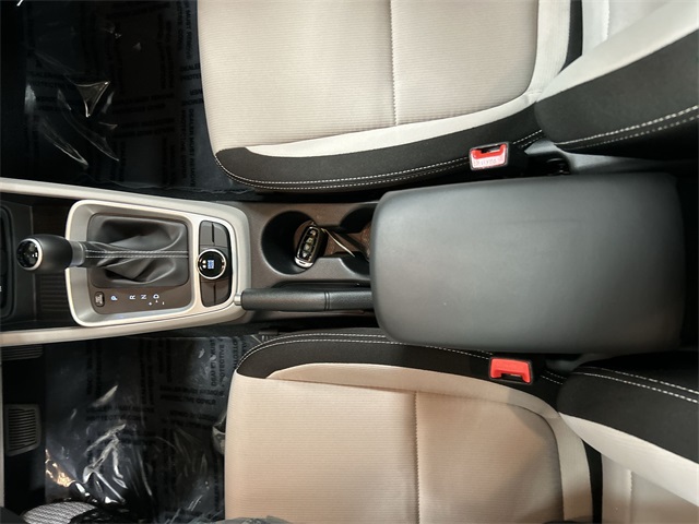 2025 Hyundai Venue SEL photo 33