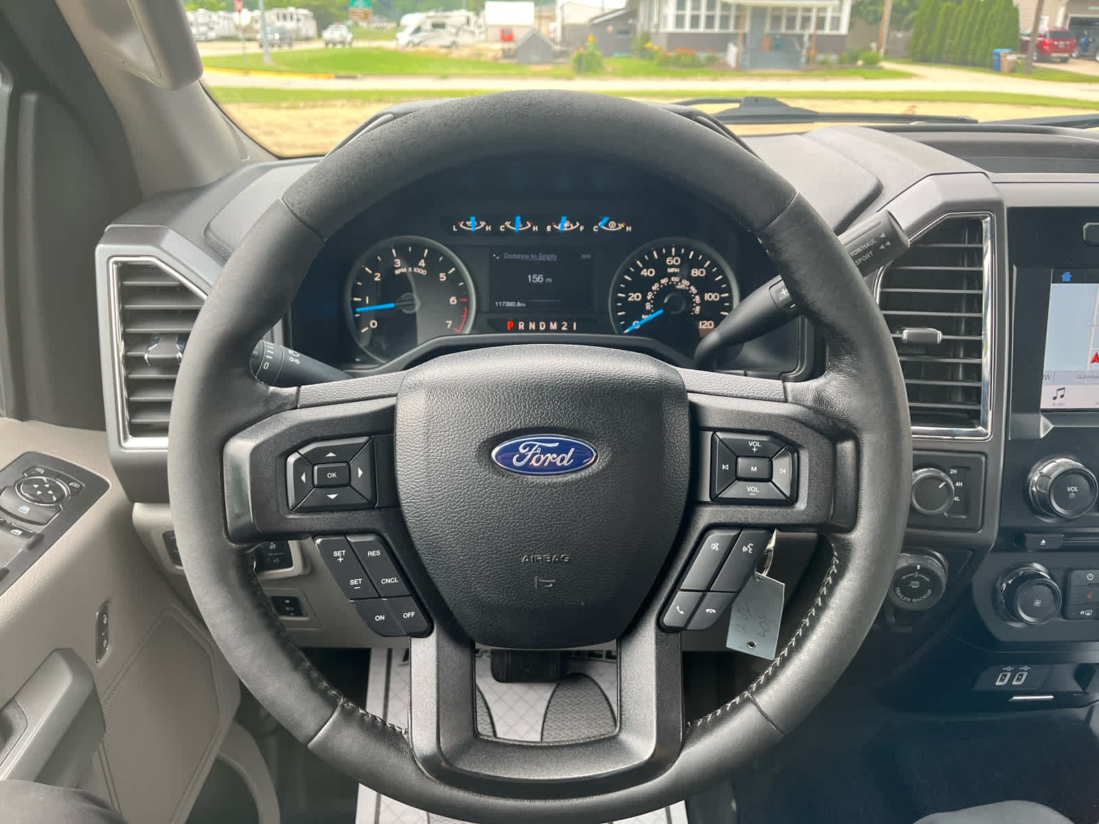 2017 Ford F-150 XLT photo 23