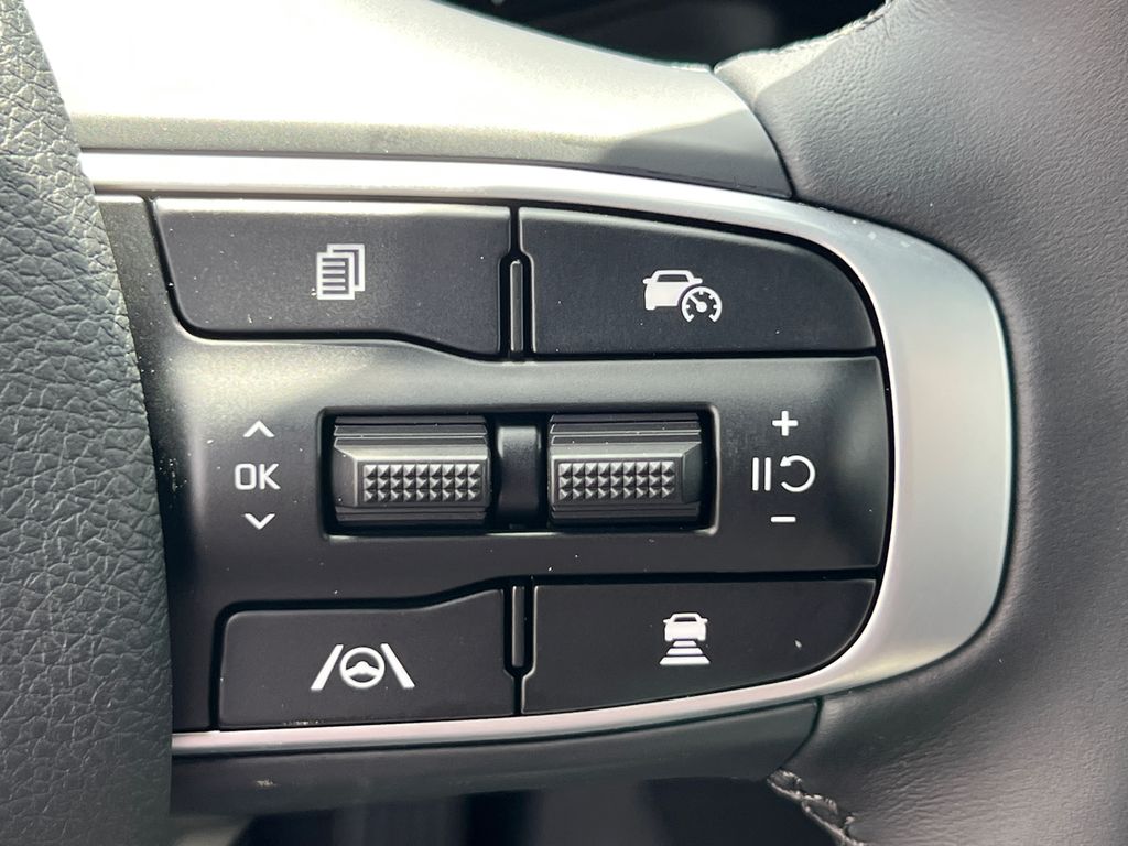2025 Kia K5 GT-Line photo 25