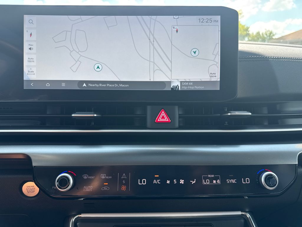2025 Kia Carnival SX photo 24