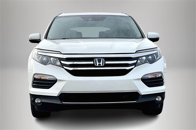 2018 Honda Pilot Elite photo 3